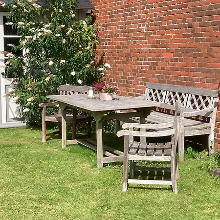 アパート De Ole -swalbennest *