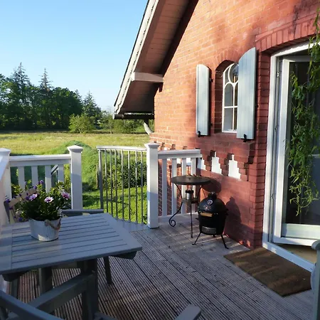 アパート De Ole -swalbennest *