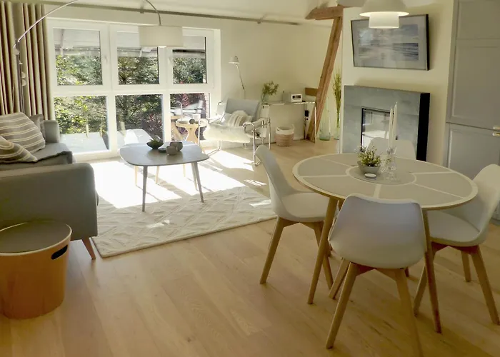 De Ole -swalbennest * Lutjenholm